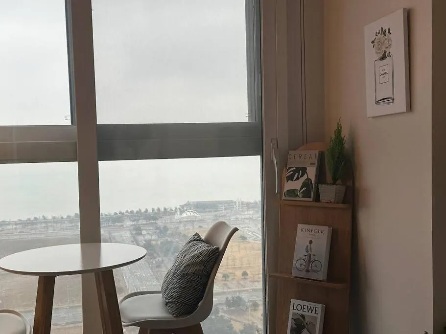 Grape #3 아늑한 감성숙소-풀오션뷰-인천공항 15분-추가 토퍼 제공 Apartment